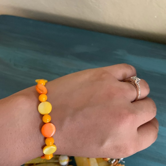 Orange Shell Jewelry - Picture 5 of 5